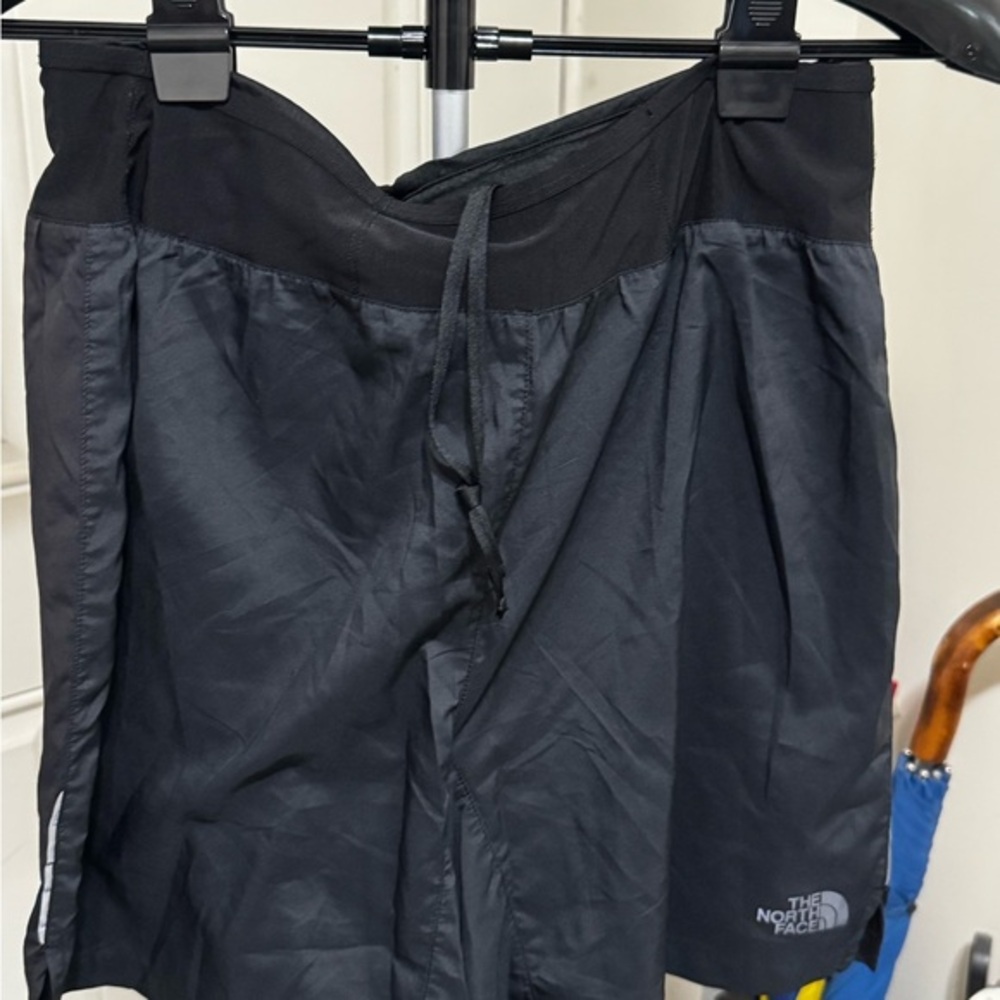 The North Face Shorts I Charcoal Gray I Size M